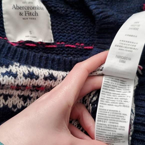 Soft Cropped Sweater - Picture 3 of 4